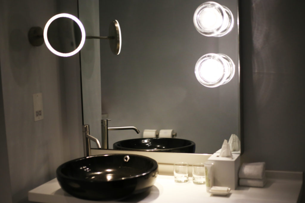 Mondrian London - A Pearl Kind of Girl 