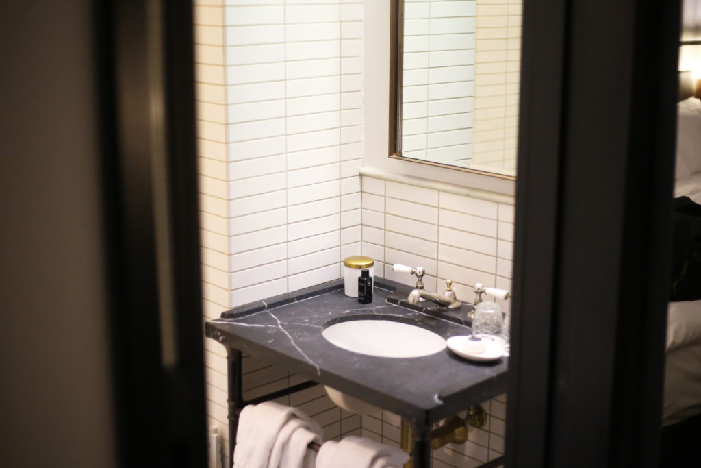 Refinery Hotel NYC - A Pearl Kind of Girl