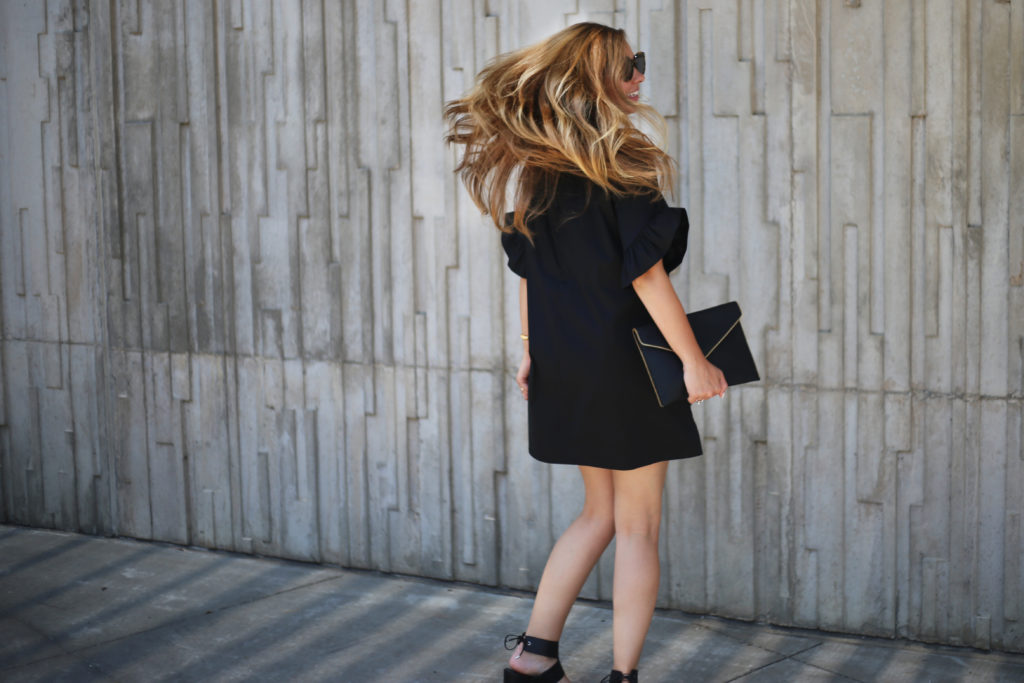 Head-To-Toe Black - A Pearl Kind of Girl