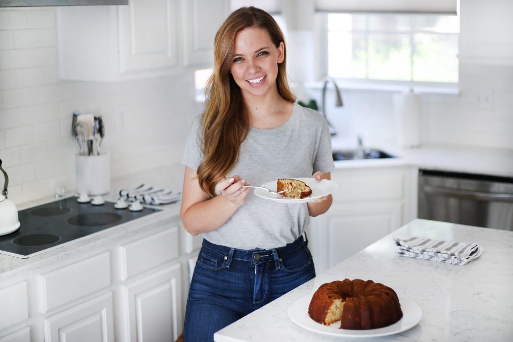 Sour Cream Coffee Cake - A Pearl Kind of Girl 