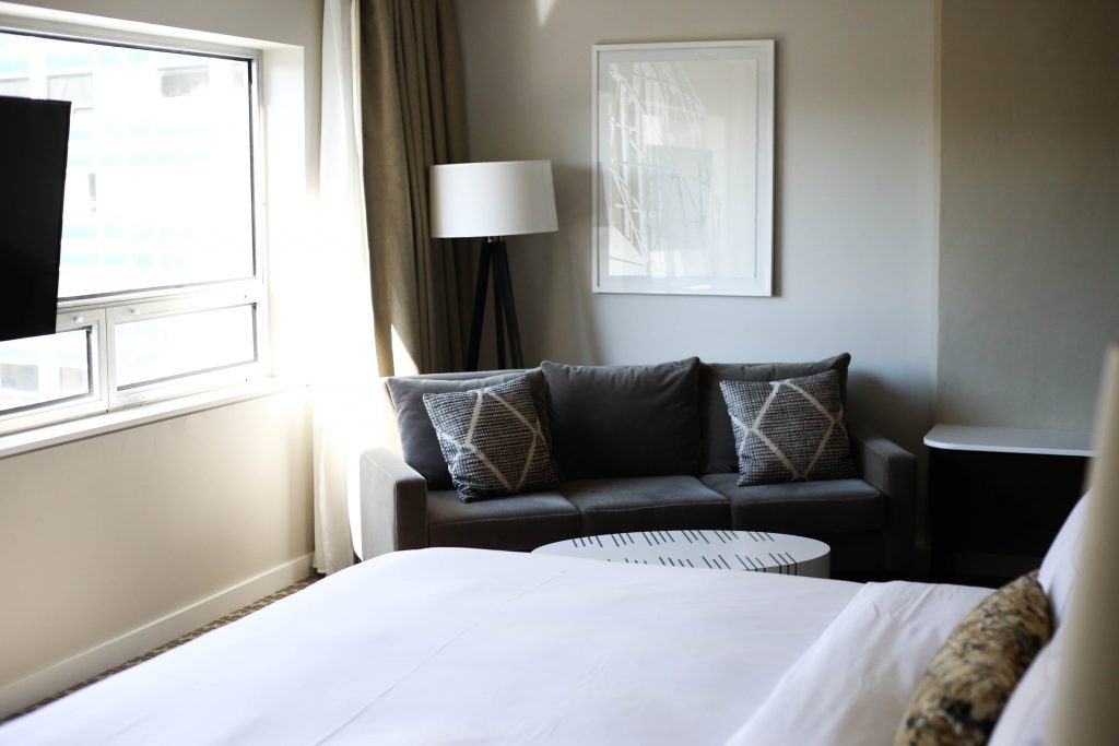 A Pearl Kind of Girl - Statler Hotel 