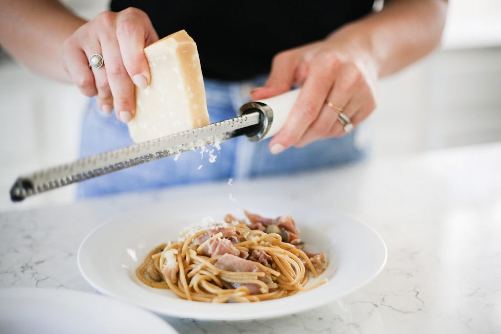 Spaghetti Carbonara - A Pearl Kind of Girl 