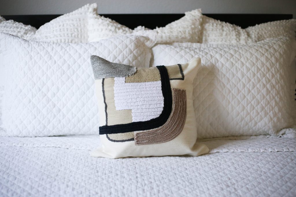 Guest Room Before & After - A Pearl Kind of Girl 