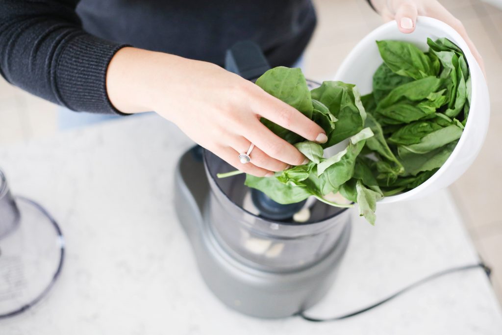 Pumpkin Seed Pesto - A Pearl Kind of Girl 