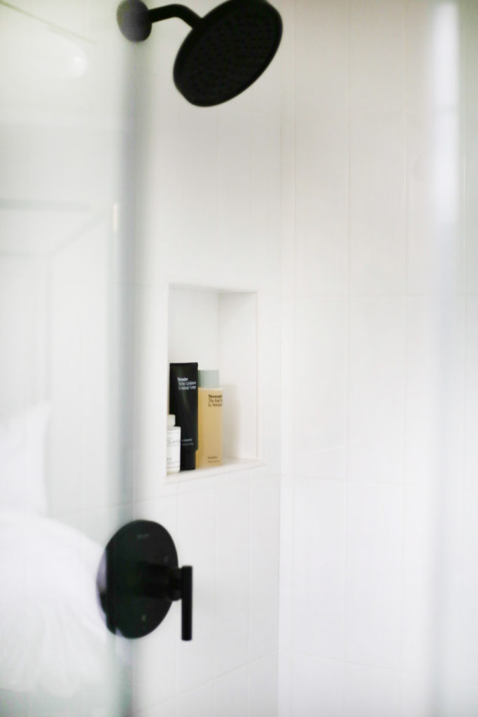 Master Bathroom Before & After - A Pearl Kind of Girl 