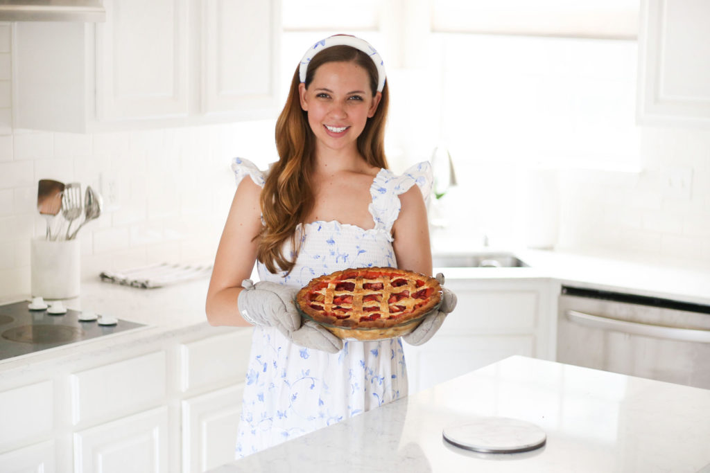 Strawberry Rhubarb Pie - A Pearl Kind of Girl 