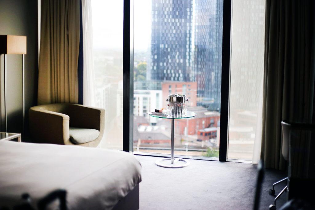 Manchester Travel Guide - A Pearl Kind of Girl